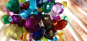 صورة: الياقوت و خصائص حجر الياقوت و فيديو عن حجر الياقوت