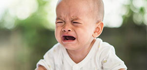 صورة: ألم الأذن عند الأطفال و أسباب آلام الأذن